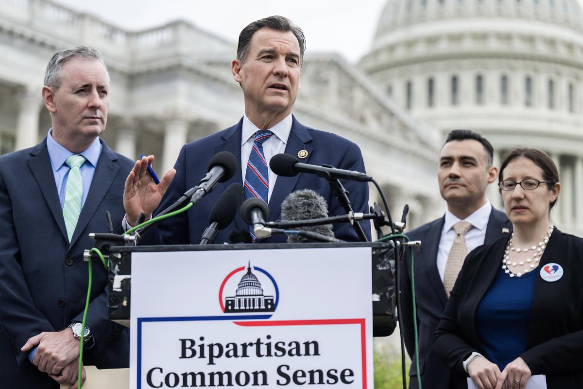 Suozzi Fitzpatrick press conference